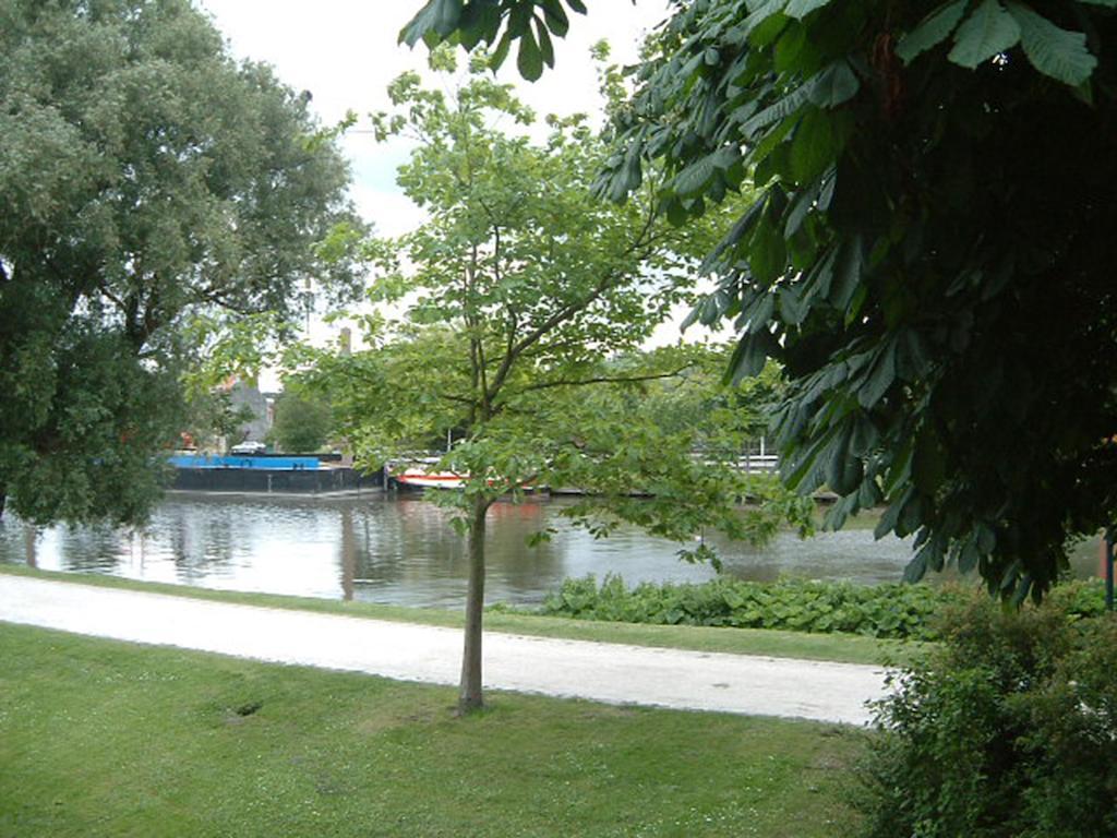 B&B Waterside Brygge Exteriör bild